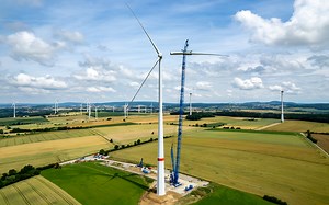 592K views · 11K reactions | Powerful at the wind farm: The new LR...