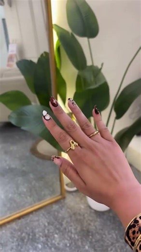 nails | jaipur | manicure | pedicure | nail art | art | acrylic | paint | nail extensions