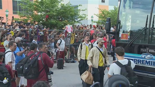 Spain arrives in Chattanooga ahead of World Cup: Excited fans line up to greet them
