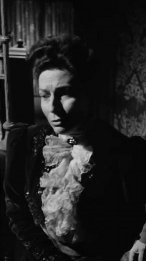 Agnes Moorehead in “The Magnificent Ambersons” (1942) #agnesmoorehead #orsonwelles #oldmovies