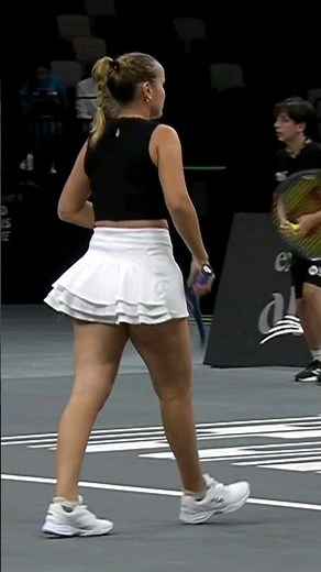 Sofia Kenin is so damn hot 🔥