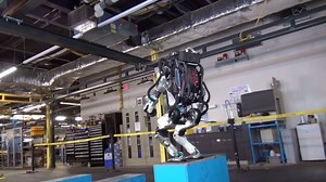 16K views · 618 reactions | Компания Boston Dynamics опубликовала новое видео с антропоморфным роботом Atlas: теперь он умеет делать сальто! Однажды роботы Boston Dynamics начнут строить своих роботов... | Varlamov | Facebook