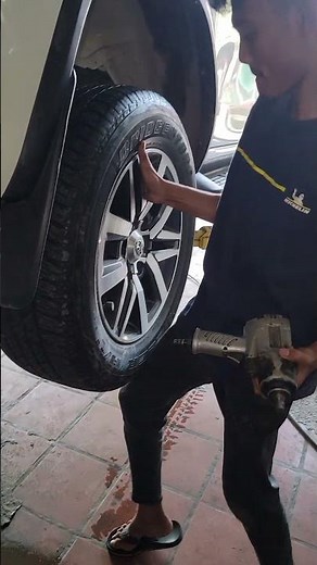 How to Remove a Tire Properly (Step-by-Step Tutorial).#shorts #viralvideo #shortvideo #welding