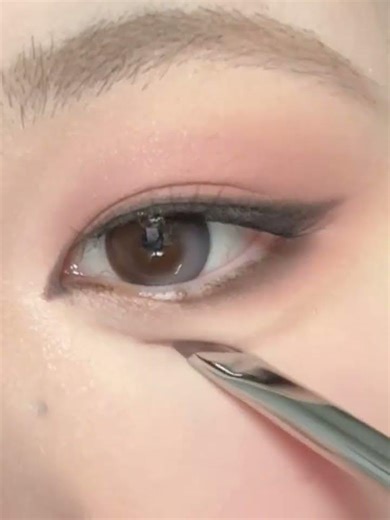 Mastering Double Contour & Anti-Inflammatory Makeup Techniques for Beginners