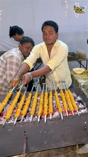 India Eat Mania on Instagram: "Maharashtrian Shadiyo Wali Chicken Seekh Kabab Recipe In Nashik Where: Nashik, Maharashtra Tag Someone Who Loves Seekh Kabab . Follow us @india_eat_mania for more foodie updates Use Hashtag #indiaeatmania to get featured Turn on your post notifications . #chickenseekhkabab #maharashtra #nashikstreetfood #kabab"