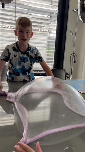 Very huge slime bubble ￼￼