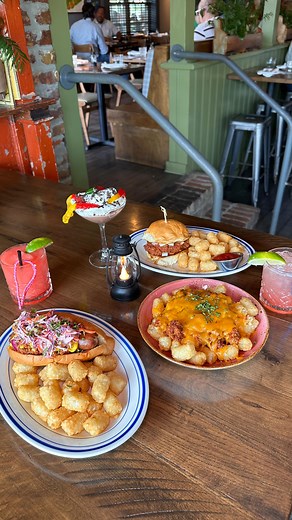 Summer camp is all grown up at The Overpass Merchant 🏕️🌭 This year’s Camp Merch menu features nostalgic treats with an elevated touch. Think: chocolatey mud pies served in a coupe glass or friendship bracelets dangling off a margarita straw. Camp Merch is in session now through Saturday, June 29. Here’s what we dug into at the mess hall 👇 🌭: Barton & Beaver’s Carolina Slaw Dog, a griddled hot dog with chili, mustard, white barbecue sauce slaw on a split bun 🪱: Mississippi Mud Pie, a chocola