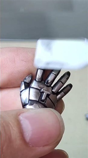 MK2 Iron Man Hand | Metallic Shading + Wash Process #gunpla #modelkits #ironman #custompaint