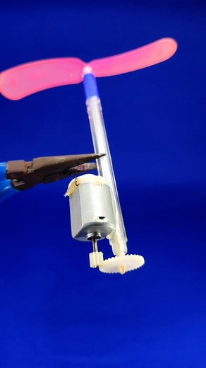 mksmartcreations | How to make a simple helicopter propeller at home using dc motor #reels #reelsinstagram #trendingreels #latest #viralreelsvideo❤️ #diy... | Instagram