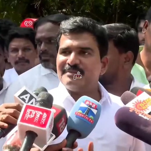 அட லூஸ் மோகன் இன்னமும் தாடி வச்சு பதுங்கிட்டுதான் இருக்கான் போல 👇👇😂😂 | Rayappan Rayan