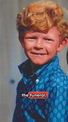 Johnny Whitaker Opens Up About The Dark Side Of Child Stardom 🎬😢