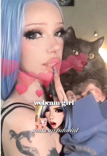 webcam girl makeup tutorial. it reminds me of using webcamtoy to take pics during computer class when we were kids #makeuptutorials #alternativemakeup #photobooth #makeup