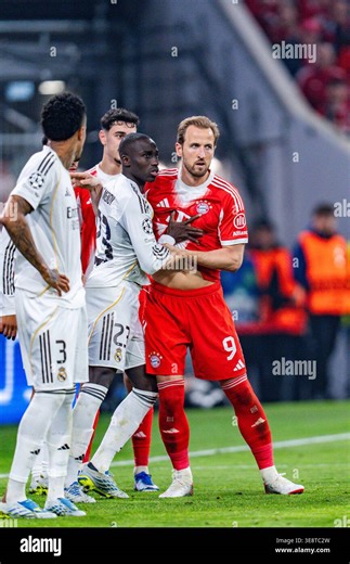 April 15, 2026, FC FC Bayern Munich vs. Real Madrid, UEFA Champions League, Quarterfinals Second Leg Harry Kane (FC FC Bayern Munich, #9) Ferland Mendy (Real Madrid, #23) Regulations prohibit any use of photographs as image sequences and or quasi video Stock Photo - Alamy