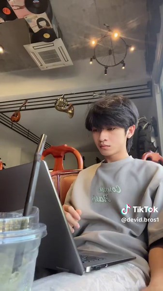 ជីវីតប្រចាំថ្ងៃដ៏សែនរ៉ោករ៉ាក🤓🍃 (គ្មានពេលខឹងរឺងរអ្នកណាទេមើលតាក្នុងvideoទៅ)#devidbros1 #finnvid #berwi