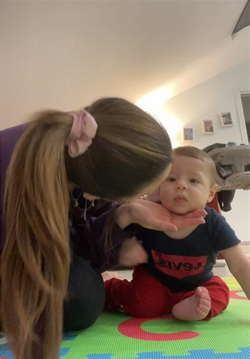 Un giorno qualcuno amerà invecchiare con te, ma mai quanto io ho amato crescere con te! ❤️‍🩹