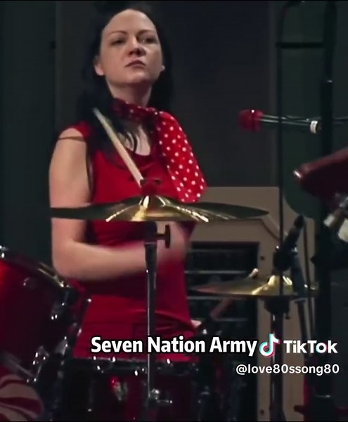 This song will never die 🔥🎸 Seven Nation Army lives forever. Follow for more metal rock edits. #SevenNationArmy #TheWhiteStripes #JackWhite #RockAnthem #FYP
