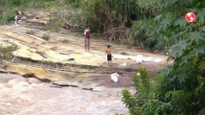 El Gobierno de Honduras declaró este lunes "estado de emergencia" en cuatro departamentos del país, tres de ellos fronterizos con El Salvador, debido al temporal lluvioso que, en dos semanas, ha dejado al menos once personas muertas, más de 10.000 afectadas y daños materiales. El "estado de emergencia" regirá durante 45 días, según la ordenanza publicada en el diario oficial La Gaceta | Diario El Mundo