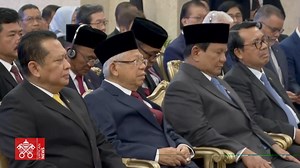 Vatican Radio's Linda Bordoni is in Indonesia with Pope Francis. You can watch her round-up of Day 1 of the Apostolic Journey here or on YouTube: https://www.youtube.com/watch?v=gizjxMxg78o&t=1s | Vatican News