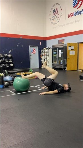 SL Swiss-Ball Hamstring Curls - Smooth