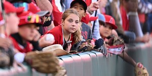 MLB fans getting younger as more kids taking to the diamond