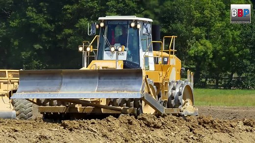 大型推土机的工作过程