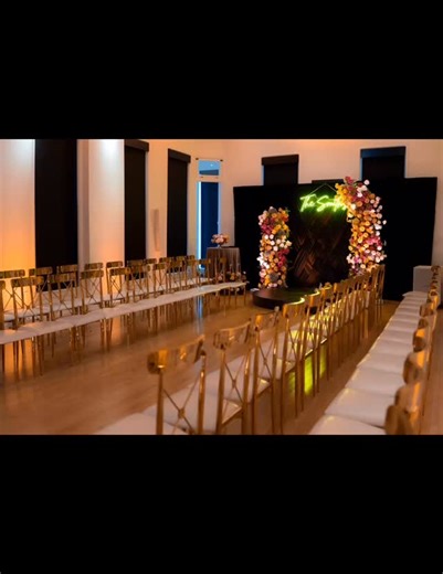The most STUNNING florals and details. Give me all the color!!! | Tiffany Hanlon Photography