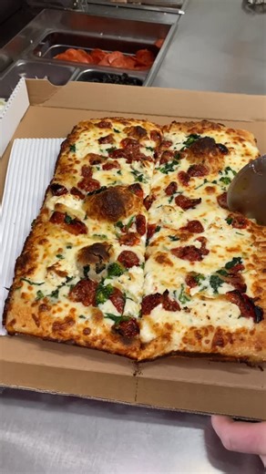 Those Guys Pies on Instagram: "RATE THIS PIZZA 1-10"
