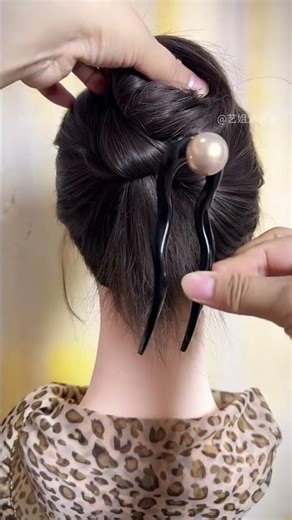 These are three beautiful hairstyles for spring #hairpins #simpleandbeautifulhairstyles #Hair#girl🩷