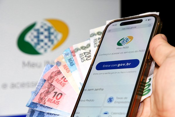 INSS libera consulta ao valor do reembolso dos descontos indevidos; pagamento começa no dia 24