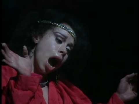 Opera singer Maria Ewing, known for her dramatic intensity, has died at age 71