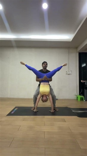 🧘‍♀️ Trust & Balance Pose ! Easy AcroYoga Pose for Beginners Partner YogaAcroYoga for Couples
