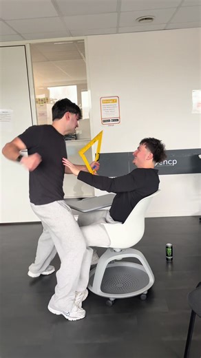 Parodie de pascal le grand frère : « coup de canne » #fyp #pourtoi #parodie