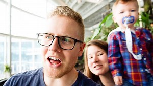 Hilarious Sloth Reaction! Check out his reaction to a sloth...first time encounter :) Full Length Video available on our facebook page or youtube channel. Don't miss out on all our other videos! Daily Postings | The Dashleys