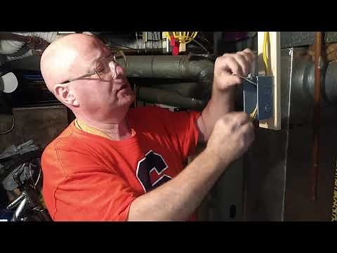 I show and explain the new easy to install handy box by carlon