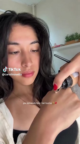 pulled it together thanks to my quick makeup routine and @Living Proof, Inc. for keeping my hair frizz-free when I'm in a rush 💌 promo details : spend $85 for 20% off spend $100 for 25% off spend $125 for 30% off plus, use code SAVE at checkout to apply get a free full-size Perfect hair Day™ Dry Shampoo You can also use code CAROLINAV for 15% off in my storefront. Link in my insta bio, go follow me besties 🫶🏻 #grwmroutine #influencer #livingproof #makeup #beauty #haircare #trending #tiktokvir