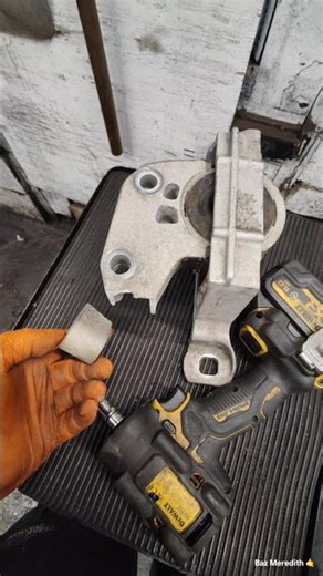 EXPLAIN THIS!!! HOW CAN AN ENGINE MOUNT FAIL WHEN REMOVING??