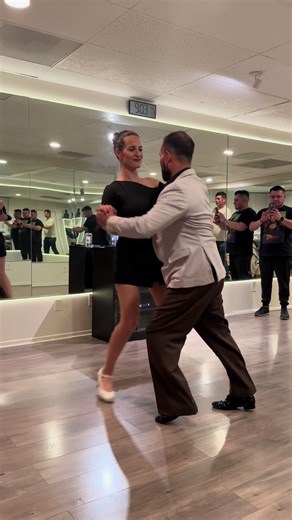 🌟 Level Up Your Salsa Moves with Alejandro Sol! 🌟 Join us for an electrifying 2-hour Intermediate Salsa Workshop led by the renowned dance instructor, Alejandro Sol! This is your chance to take your salsa skills to the next level with expert guidance and fresh moves. 📅 Date: Sunday, January 25th, 2026 🕐 Time: 5:30 PM - 7:30 PM 📍 Location: The Exercise Co 12407 Ventura Blvd. Studio City 🎟️ Early Bird Registration: $40 Secure Your Spot Now! 📲 Pre-register: (818) 266-7467 🌐 Online: www.Priv