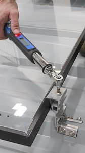 S-5! The Right Way on Instagram: "instalar módulos solares en techos metálicos trapezoidales? ¡S-5 tiene justo lo que necesitas! Te presentamos el nuevo Protea PV, un sistema de fijación FV innovador que combina la versatilidad de nuestro ProteaBracket y la resistencia del sistema de montaje solar direct-attach, el PVKIT. ¿Por qué lanzamos el Protea PV? Para ahorrarte tiempo y dinero con una sola solución! Olvídate de comprar dos soluciones por separado. Haz tu instalación mucho más segura y pro