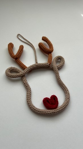 15M views · 36K reactions | Comment “XMAS” ⬇️ This reindeer is part of my NEW Christmas Ornaments (mini-course)! Sign up today and learn how to make 6 different knitted wire ornaments just in time for Christmas! You’ll get all the information you need inside the video tutorials!  | Knitted Wire with Isla Sierra Co | Facebook
