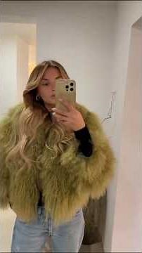 Cozy and Chic: The Must-Have Green Faux Fur Jacket for Winter 2025
