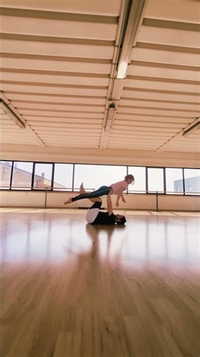 acroyoga flow, work in progress 💪🏼 #acroyoga