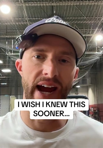 Huge mistake hitters make when getting into there setup! #baseball #hitting #mlb #baseballtraining