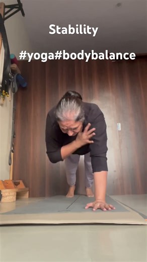 Plank Shoulder Tap — Core & Shoulder