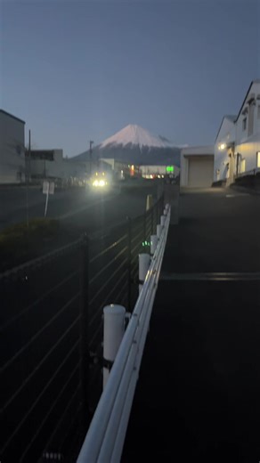 このビデオは今日の夜取りました。富士山がきれいでしょう！#japan #fujisan #富士山 #xcyzba #kenshuseijapan🇮🇩🇯🇵🎌