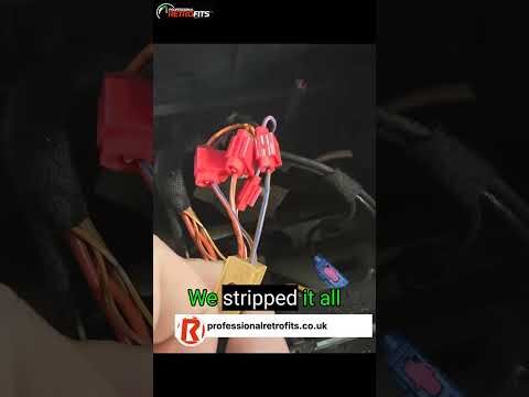 Steering Wheel And Stereo Upgrade Done Volkswagen Transporter T5.1