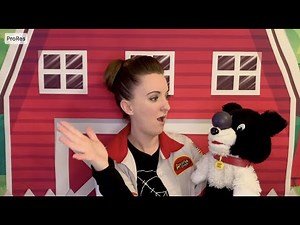 Awana Cubbies Puppet Show - AppleSeed Bear Hug 13