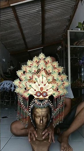 Buton traditional clothing crown ordered by customer YONK COLLECTIONS JEMBER INDONESIA #headpiece