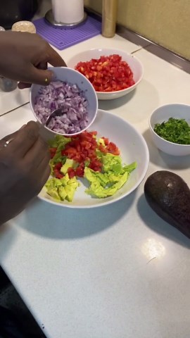 Easy Homemade Guacamole Recipe Anyone Can Make