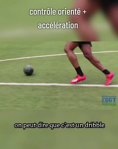 Formation gracieuse sur le contrôle orienté au football