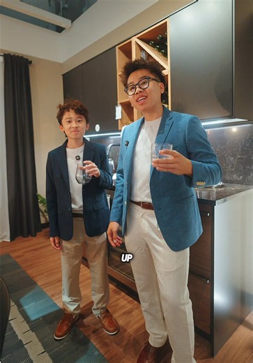 @FragsWithNick and I teamed up with @Arvella Fragrance to give you 4 FRAGRANCE COLLECTIONS! Which collection is for you? 👀 Choose wisely! 1. Summer collection 🏝️🌊 2. Mature and classy collection 🍸🥃 3. Freshest person in the 🧼🛁room collection 4. One for every occasion collection 🍾🧊 #fragrance #cologne